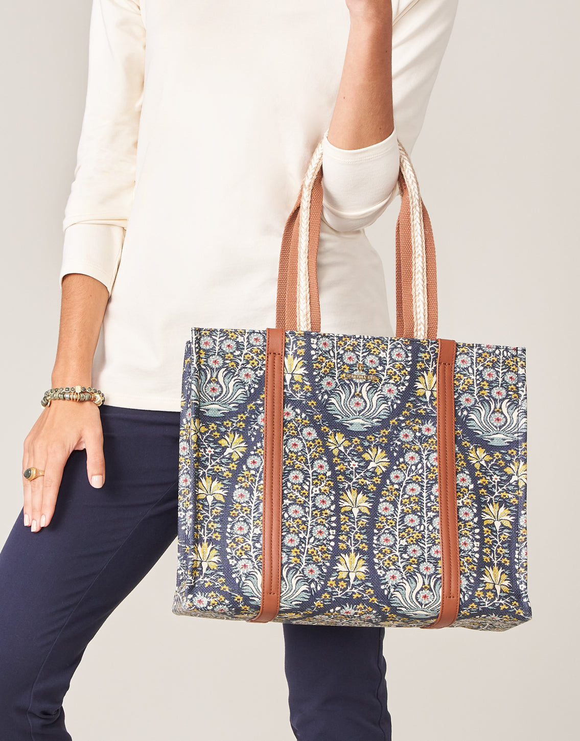 Iris Tote Jones Hundred