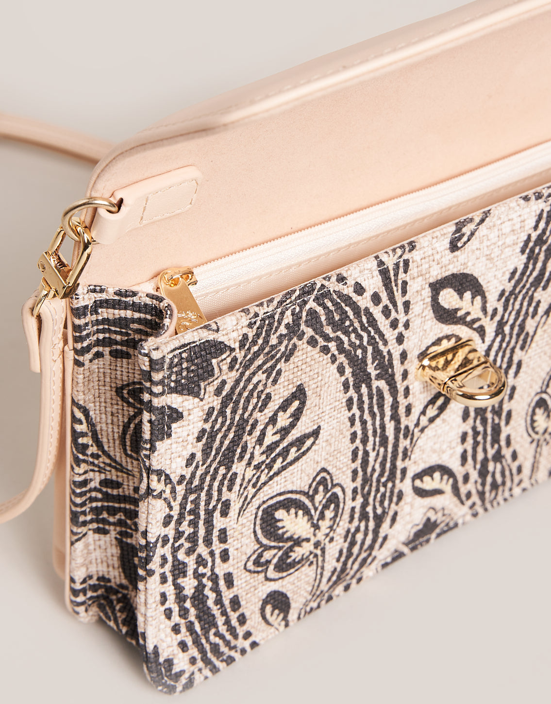 Simone Phone Crossbody Bellinger