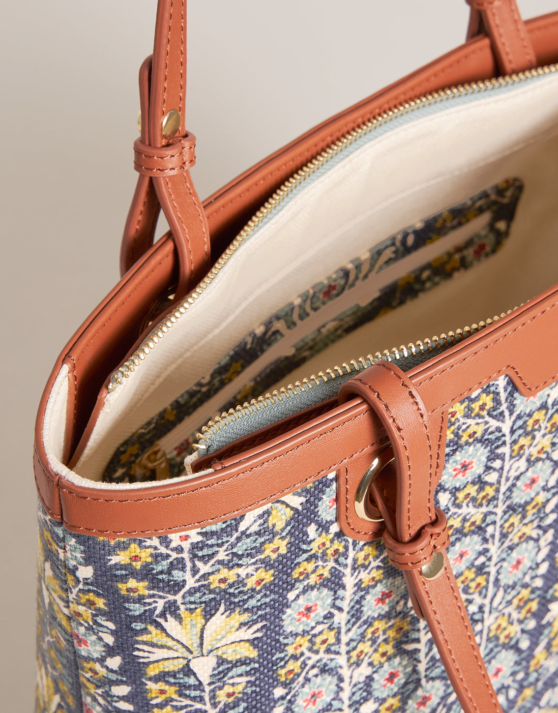 Island Tote Jones Hundred