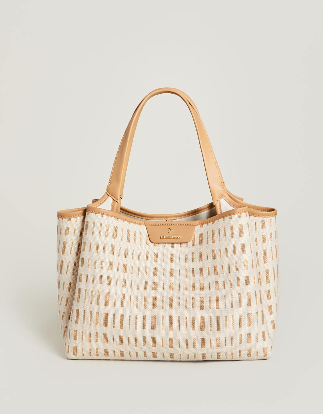 Isla Tote Parade