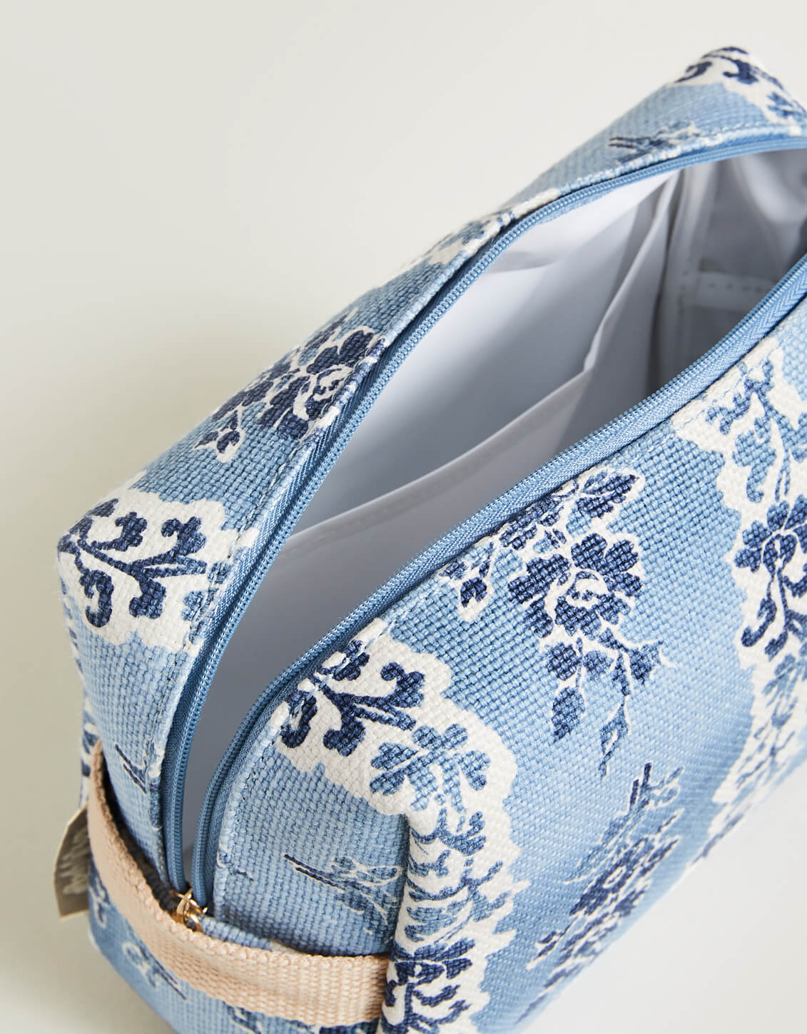Cosmetic Case Peeples Song