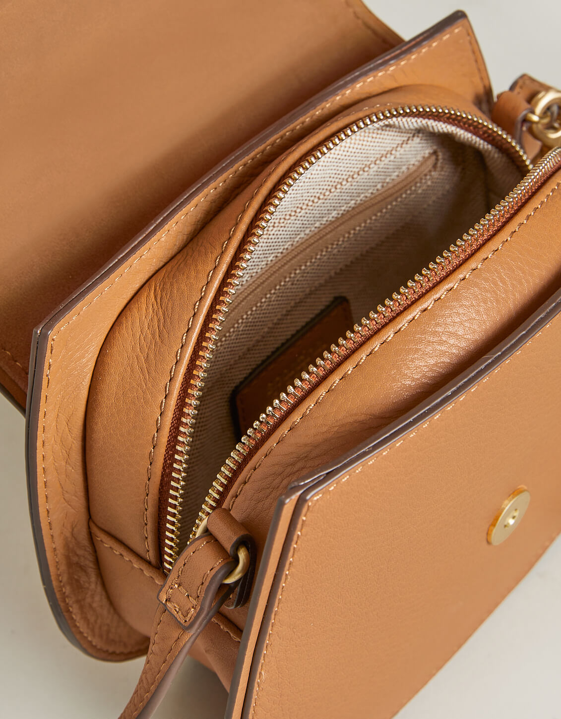 Siren Saddle Crossbody Pecan