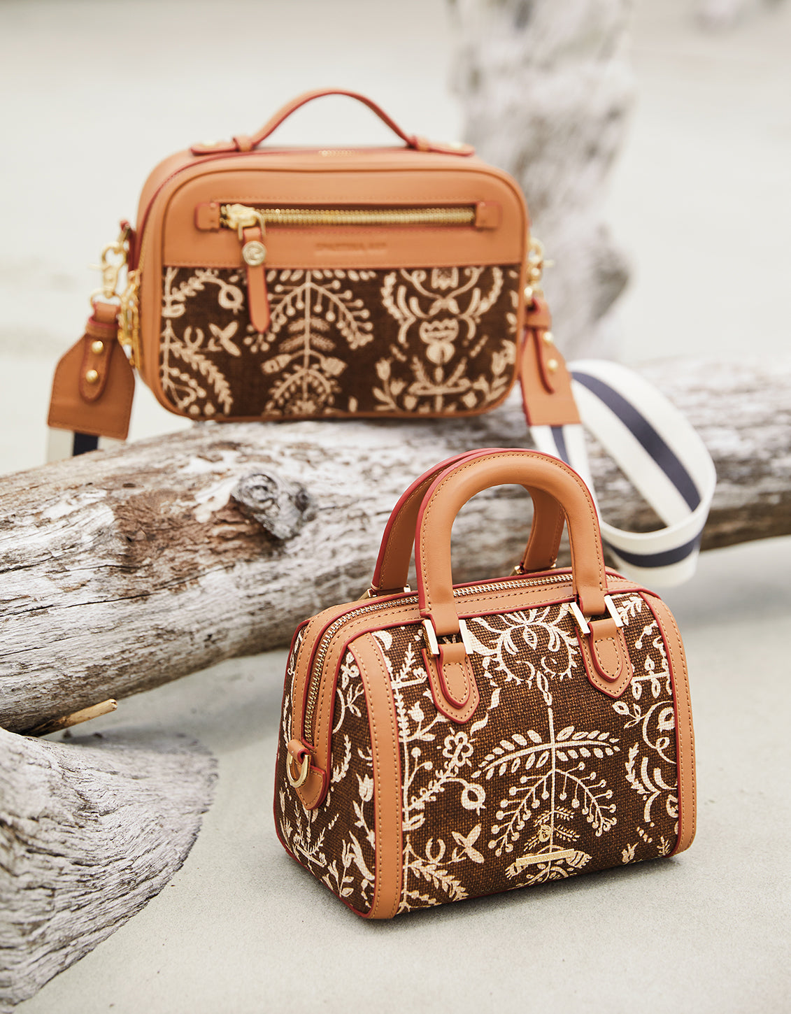 Ellie Crossbody 1859 Lighthouse