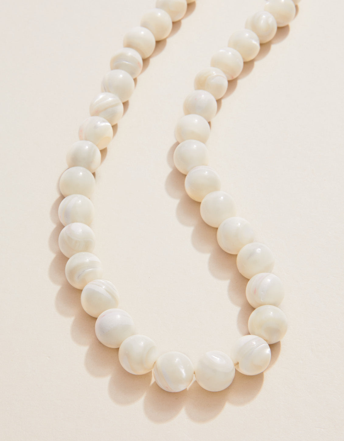 Bryant Necklace 17'' Mother-of-Pearl