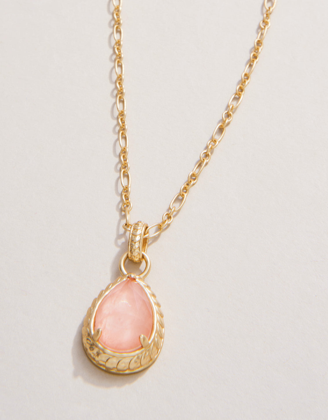 Karina Teardrop Necklace 18" Peach