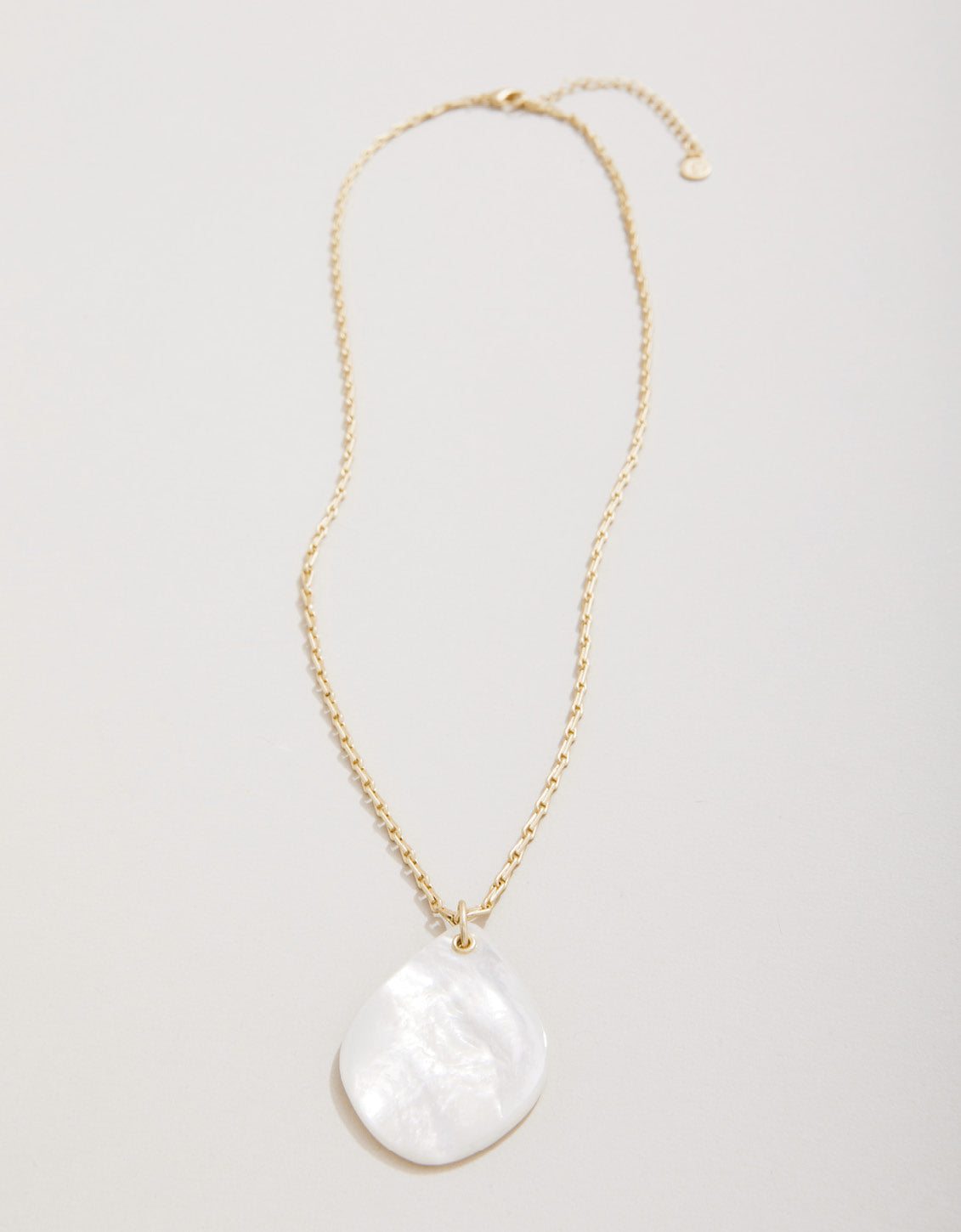 Enclave Necklace 18" Mother-of-Pearl