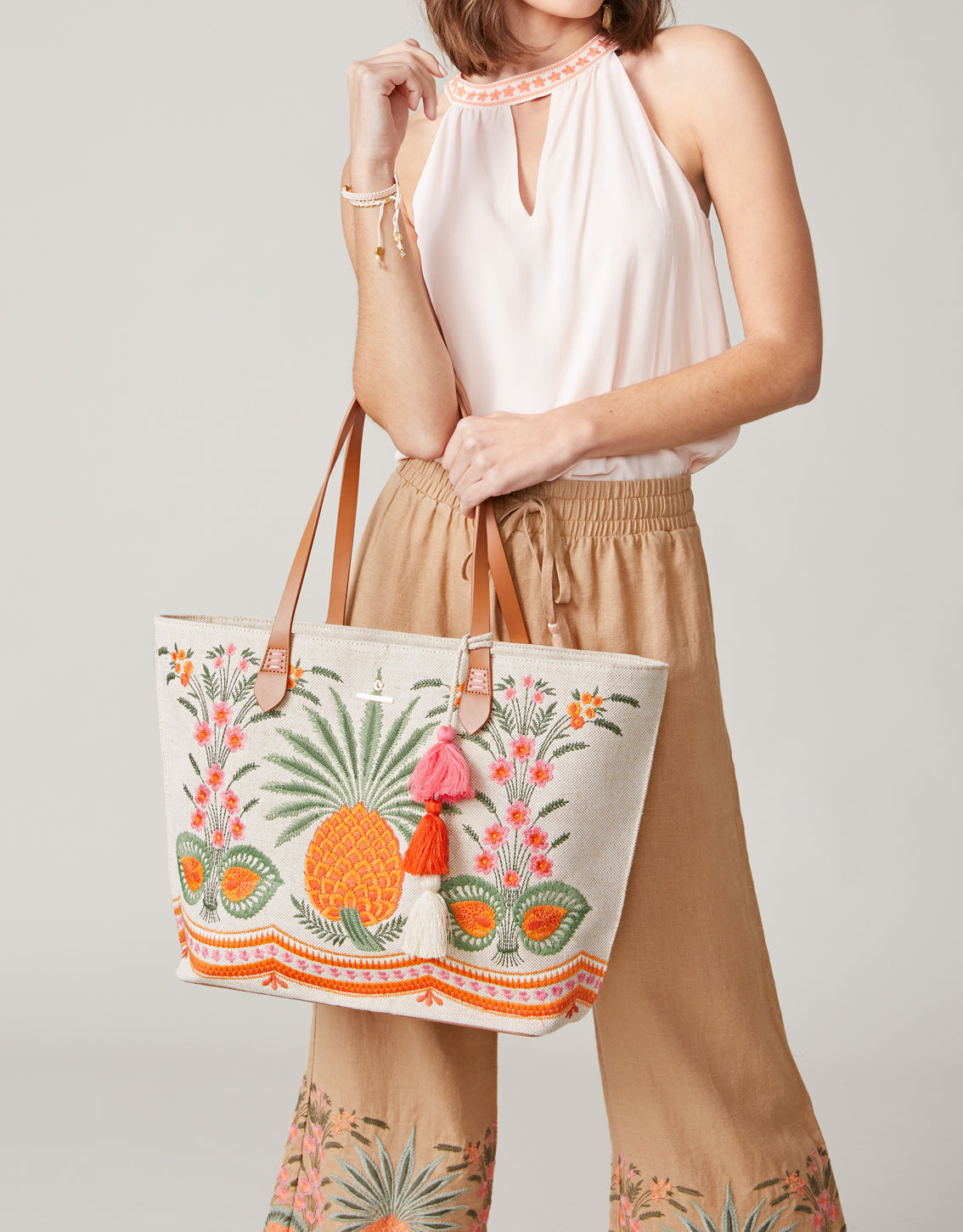 Fiesta Tote Alljoy Landing Pineapple