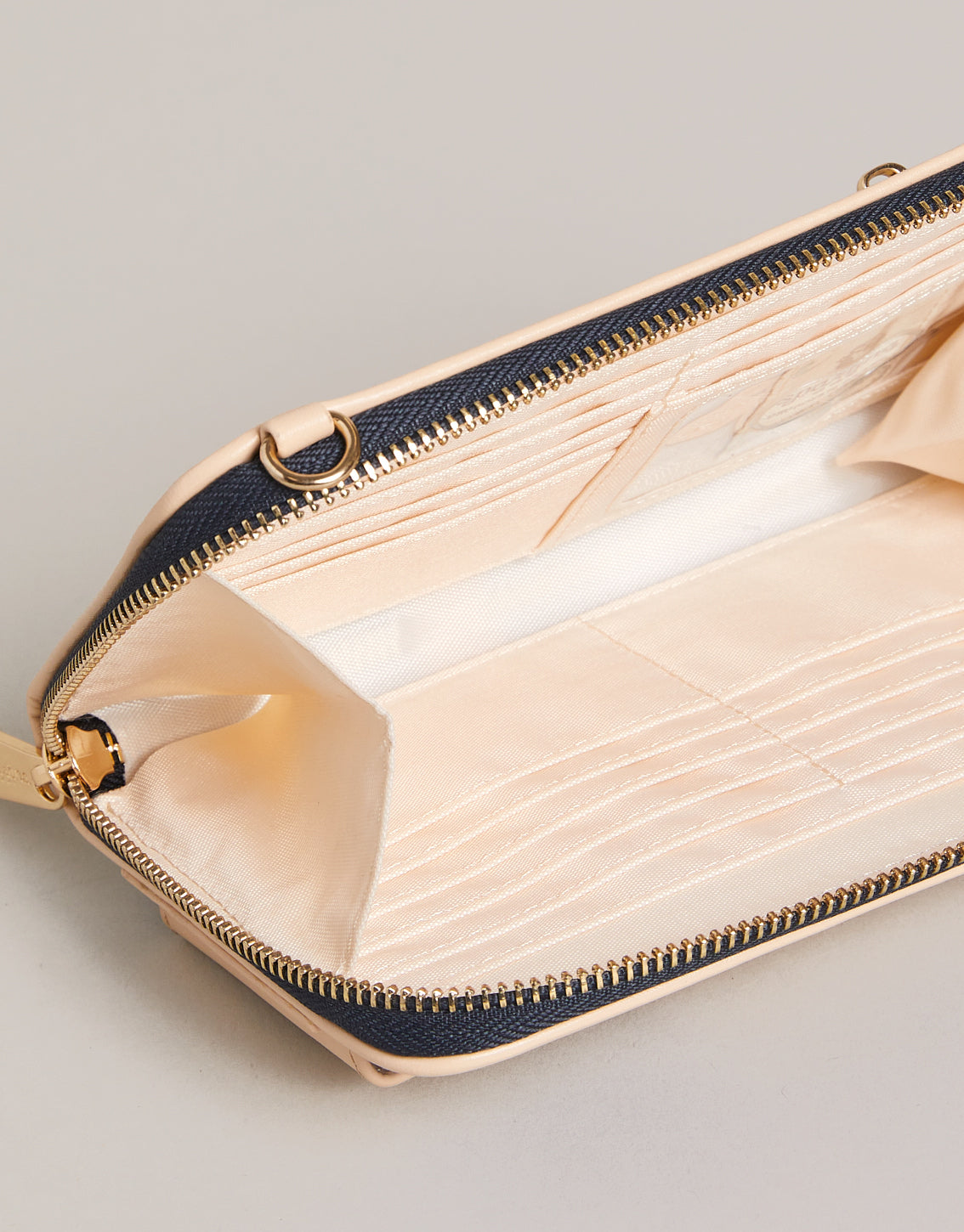 Multi Phone Crossbody Oyster Factory Tides