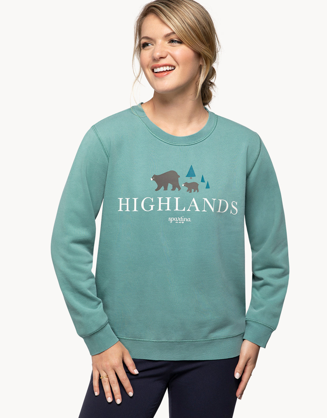 Highlands Sweatshirt Alpine Green Bear