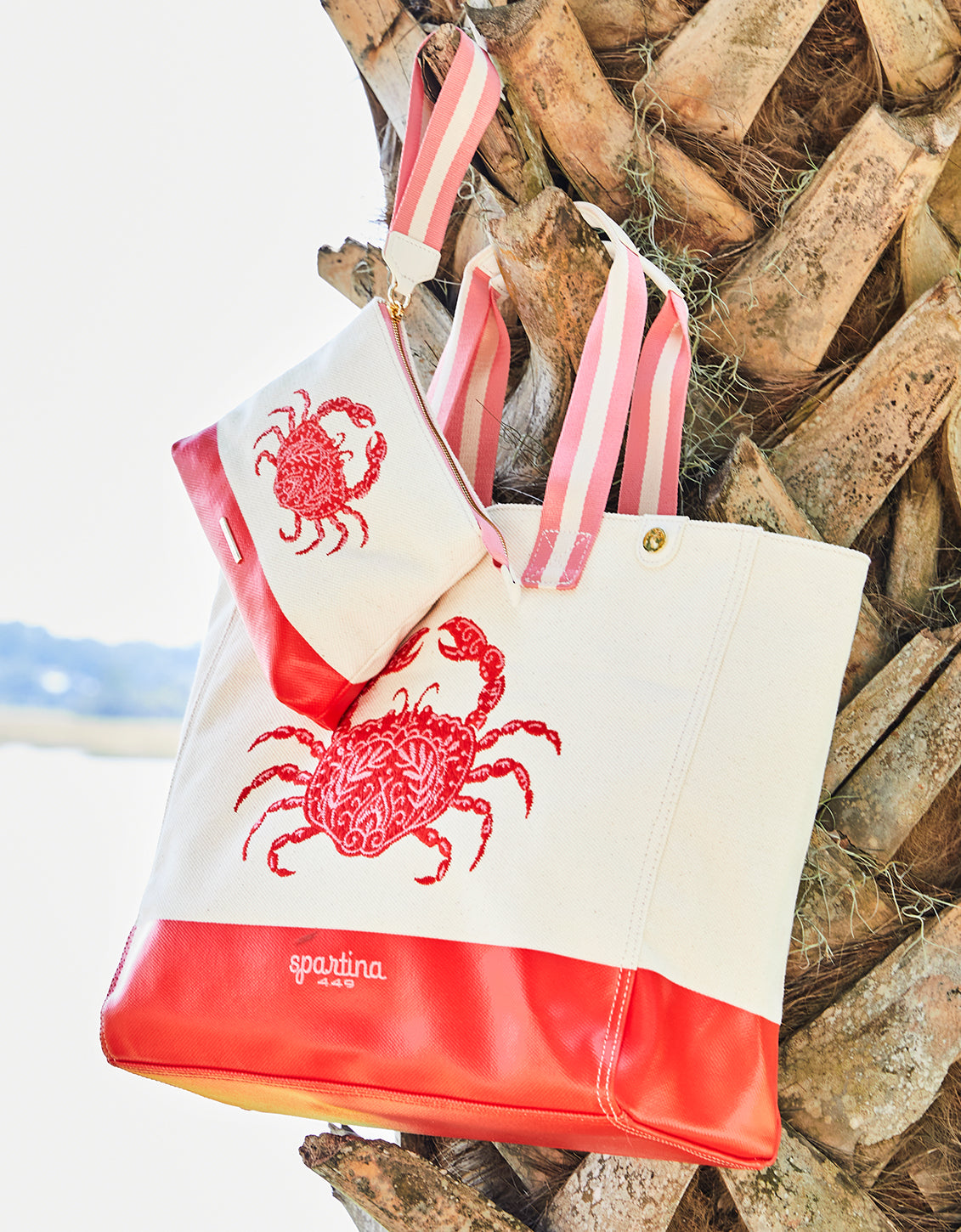 Carina Wristlet Red Crab