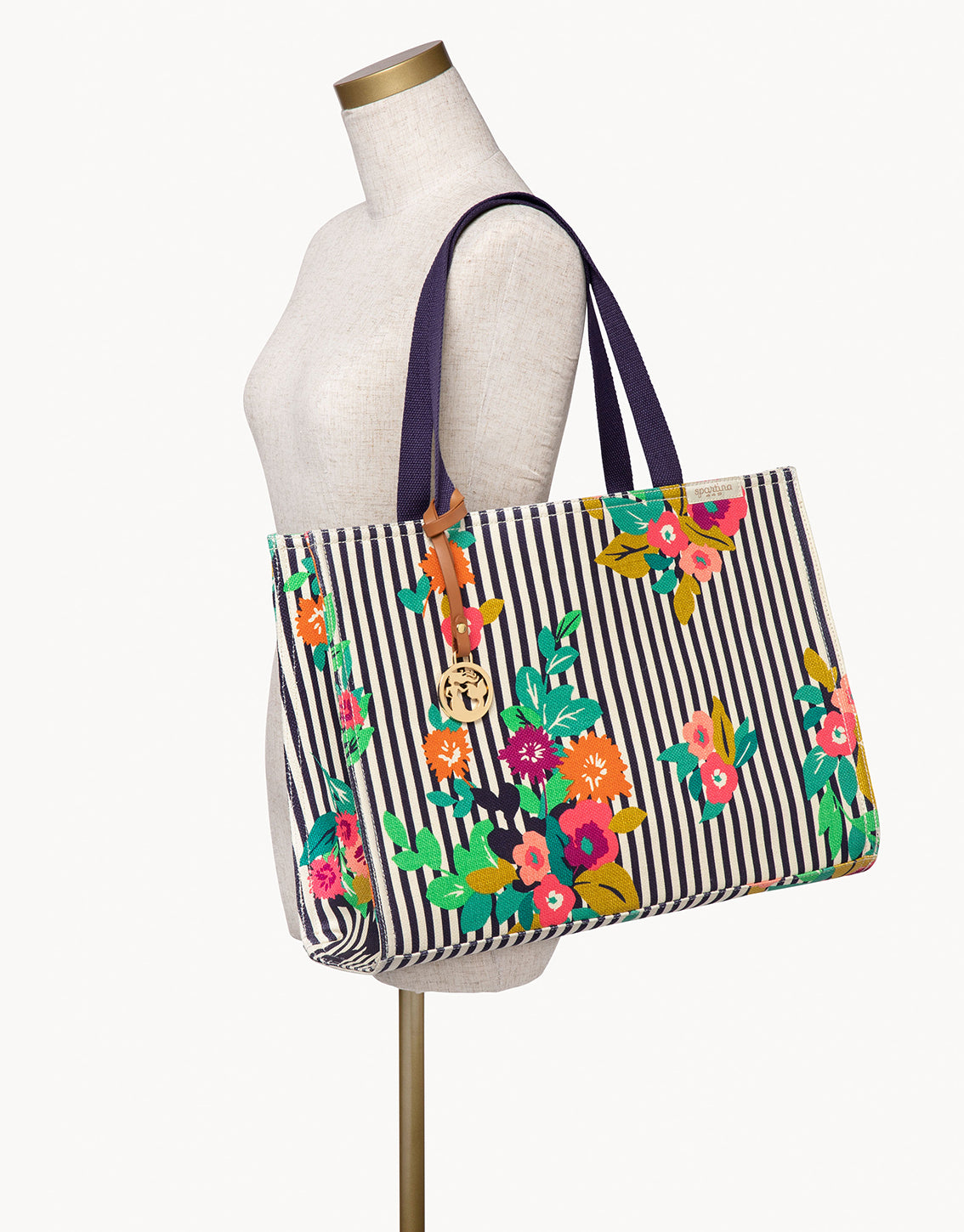  28 Shelter Cove Market Tote