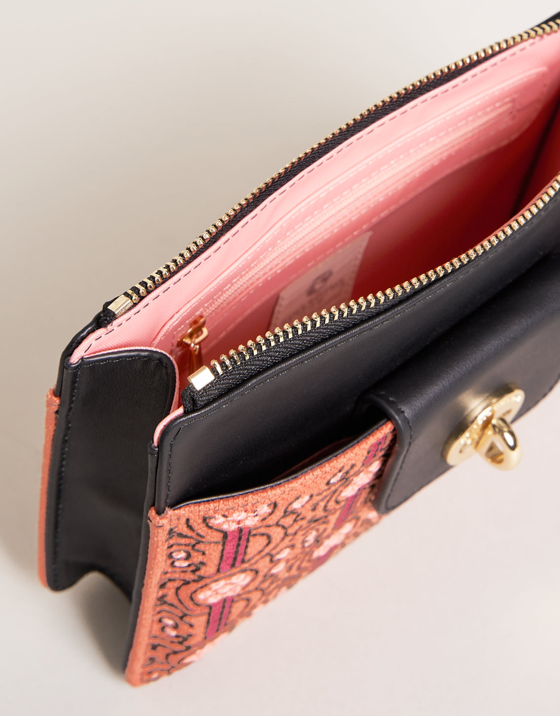  Lela Wristlet Linden