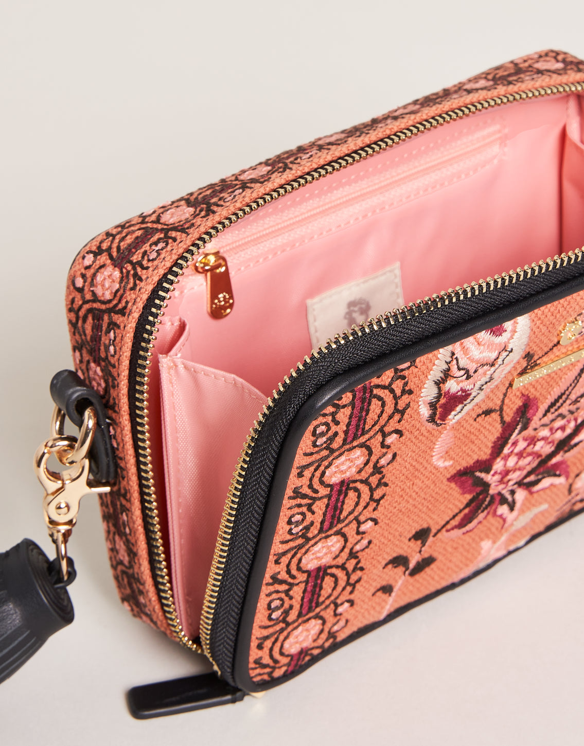  Carmella Phone Crossbody Linden