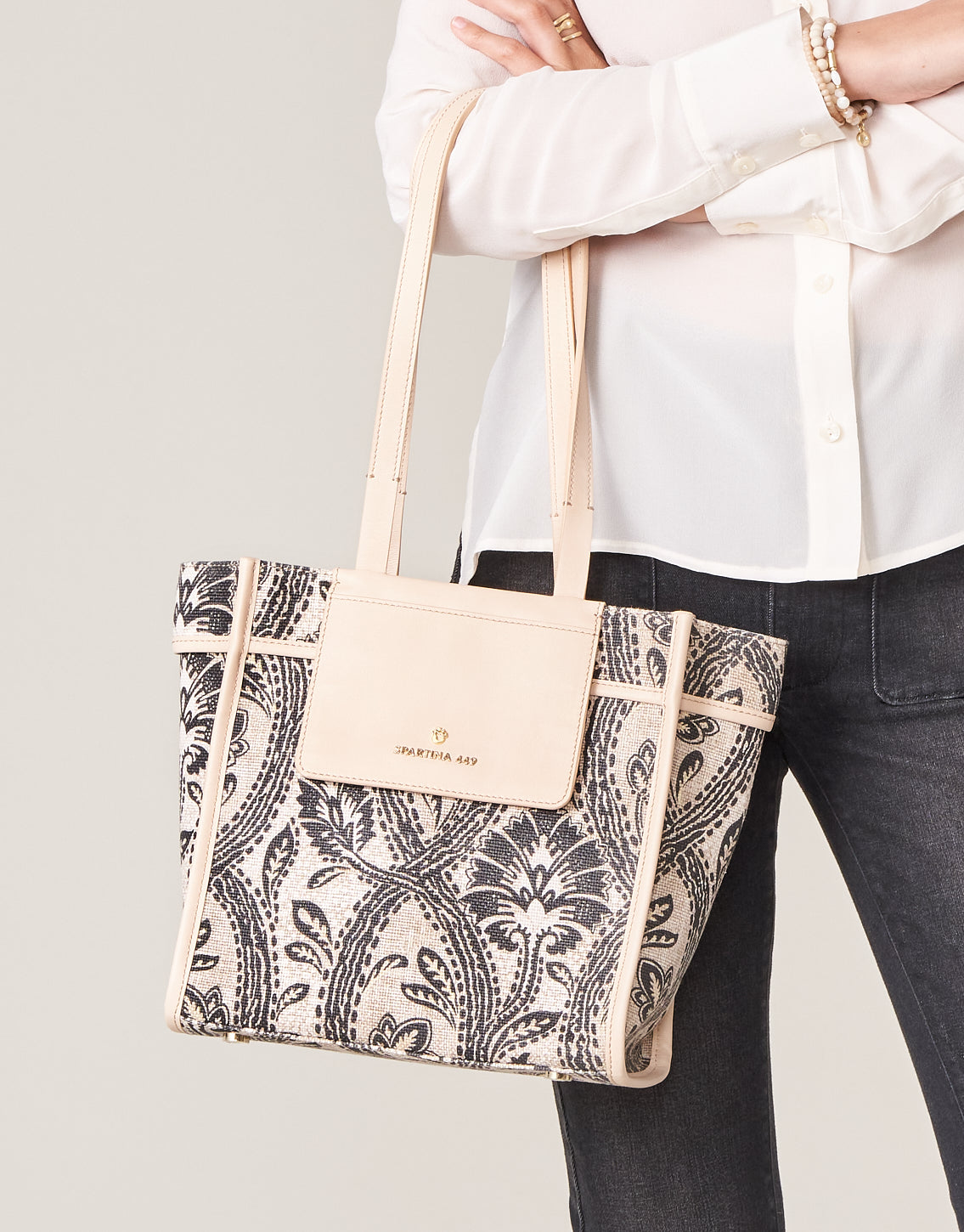  Tabitha Tote Bellinger