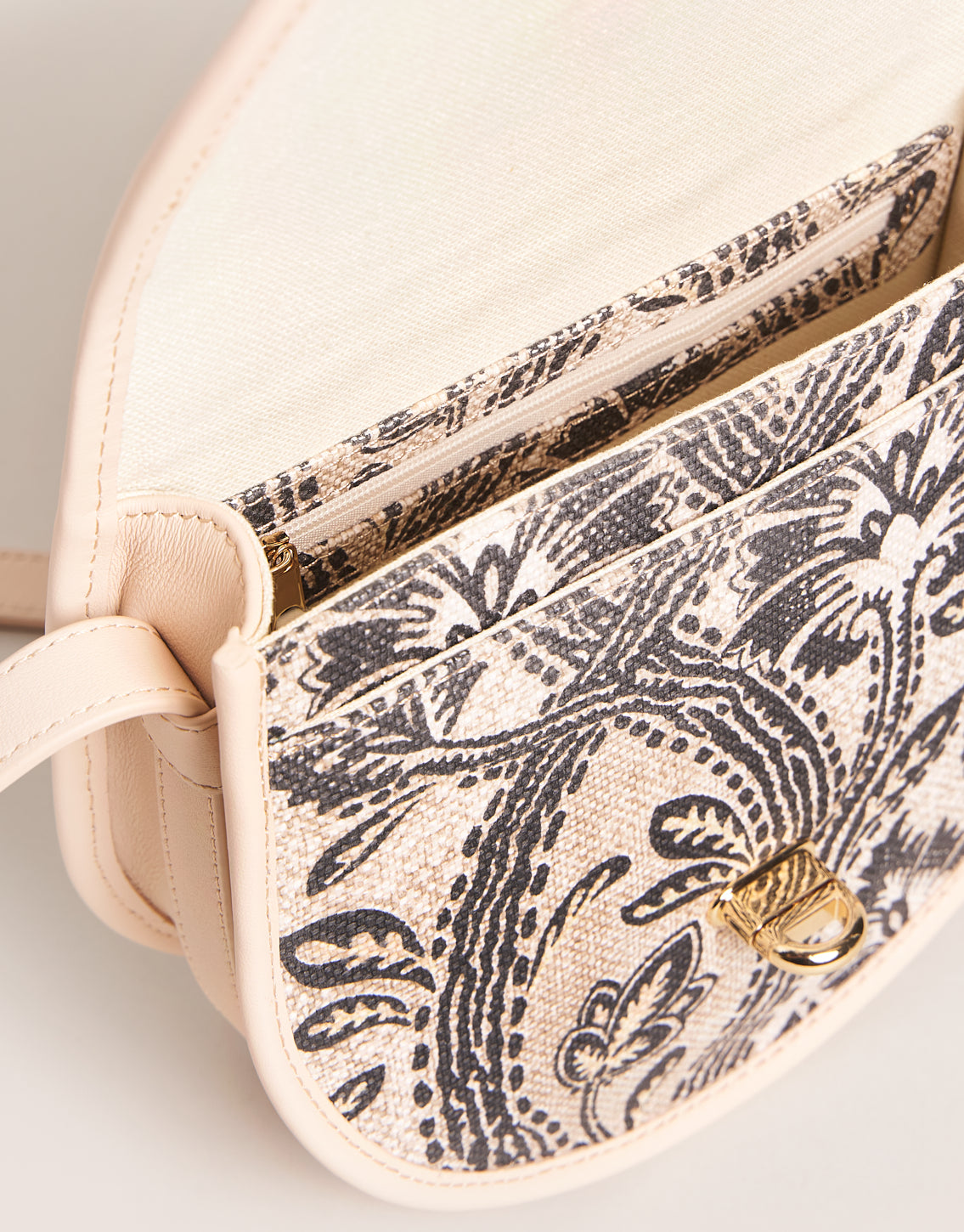  Cassidy Crossbody Bellinger