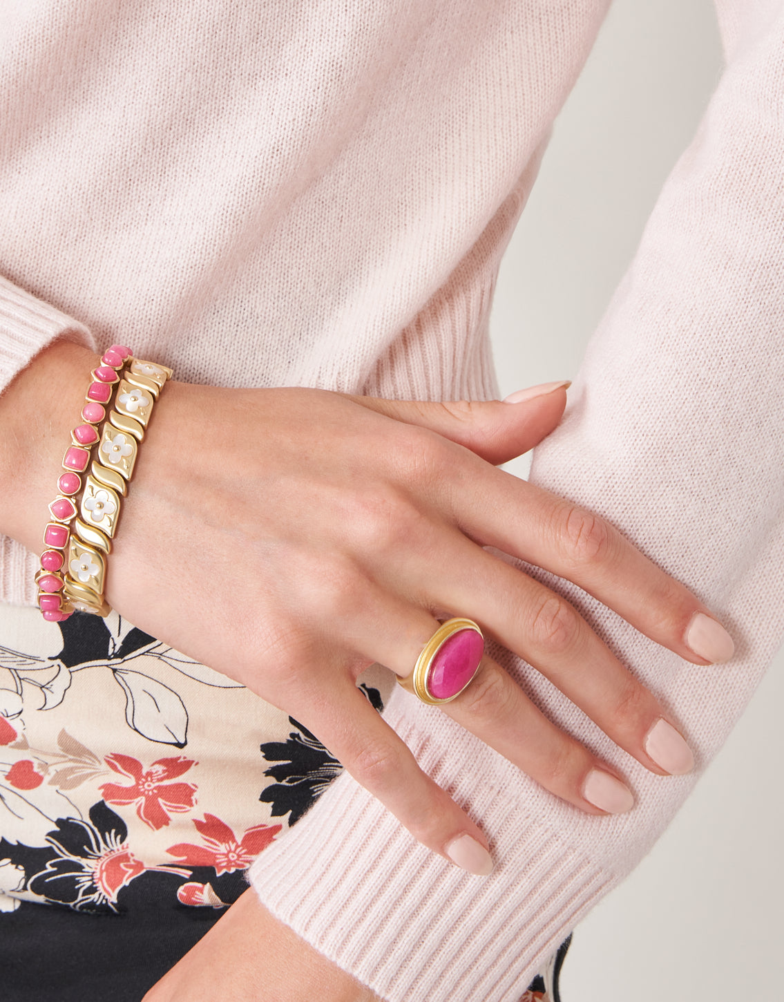  Oval Stone Ring Pink