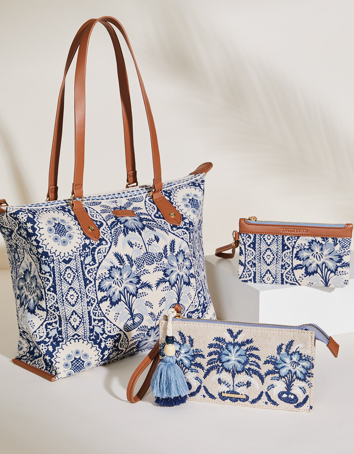  East West Wristlet Peeples Song Palms
