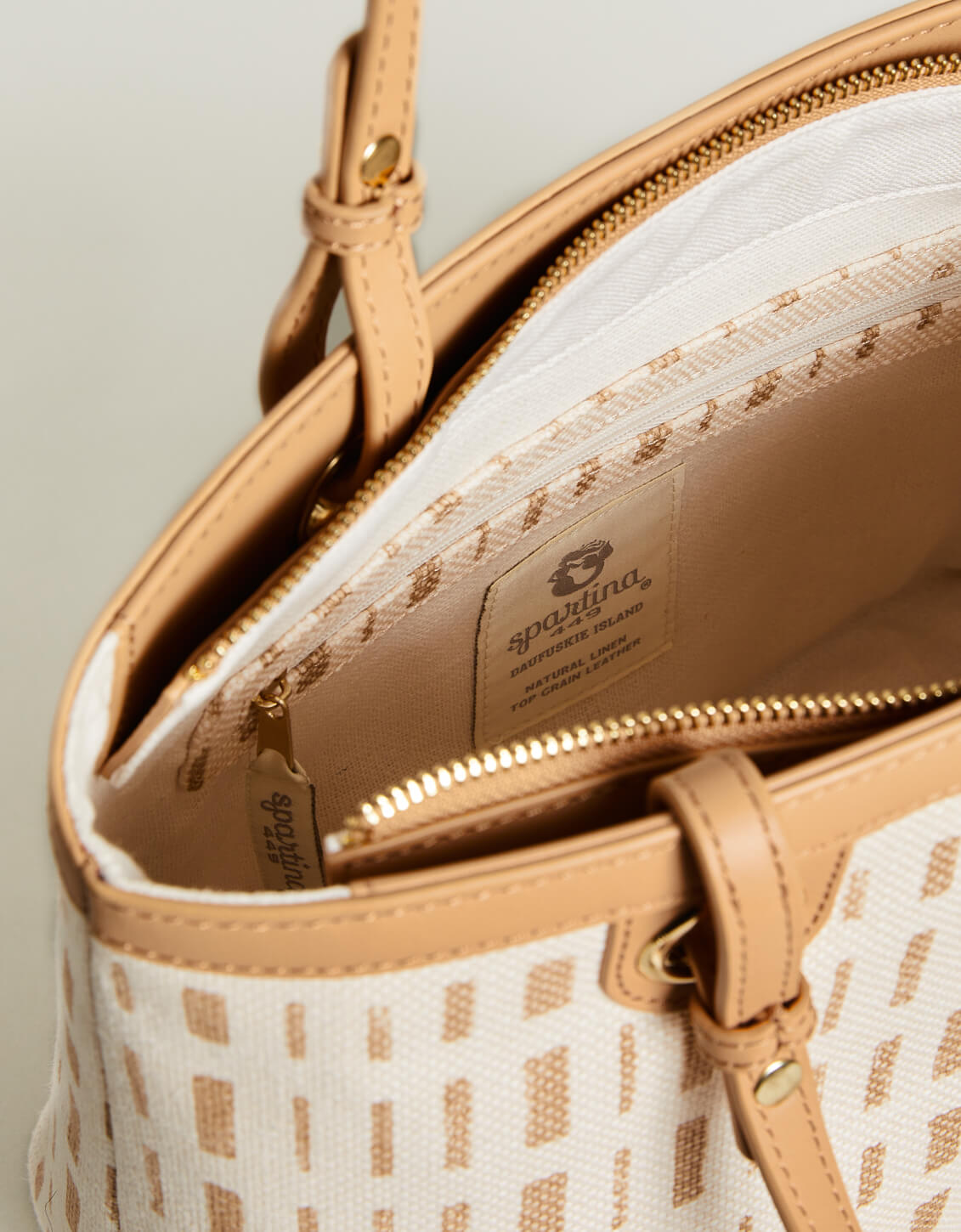  Island Tote Parade