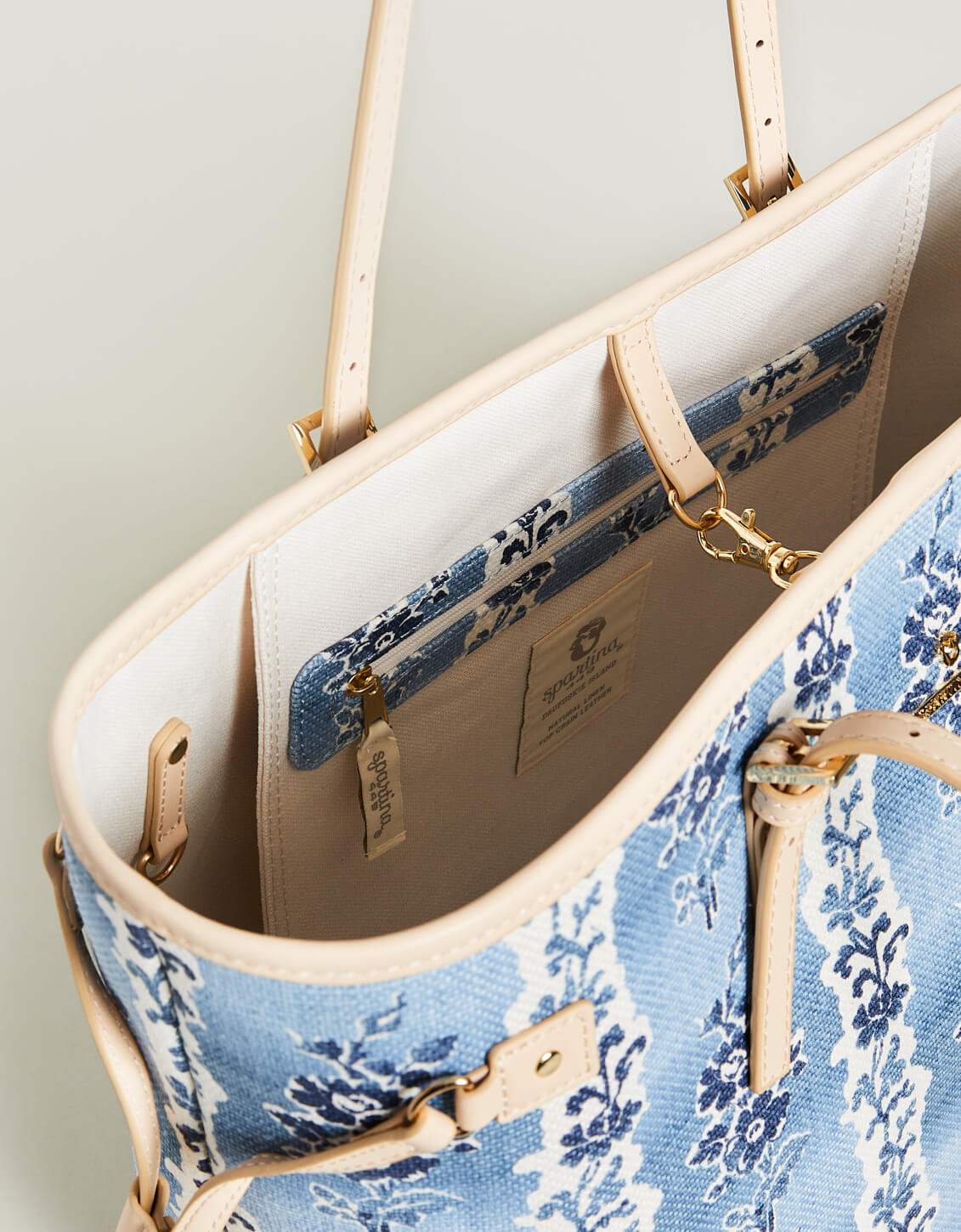  Jetsetter Tote Peeples Song