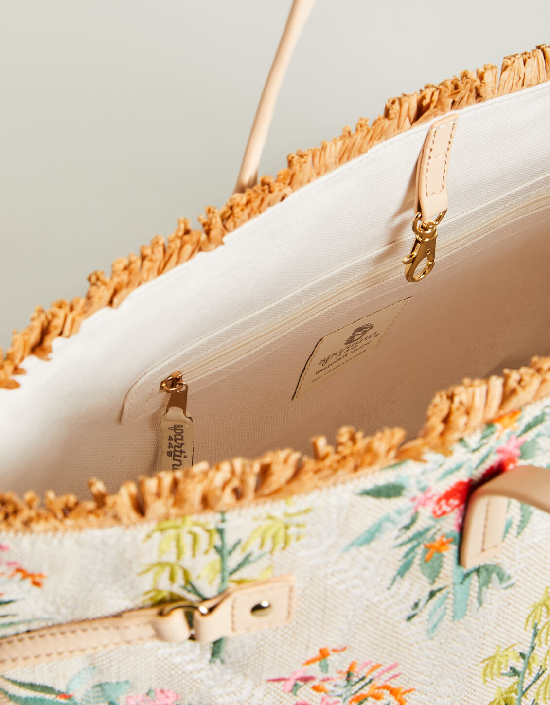  Jetsetter Tote Queenie Topiary Flax