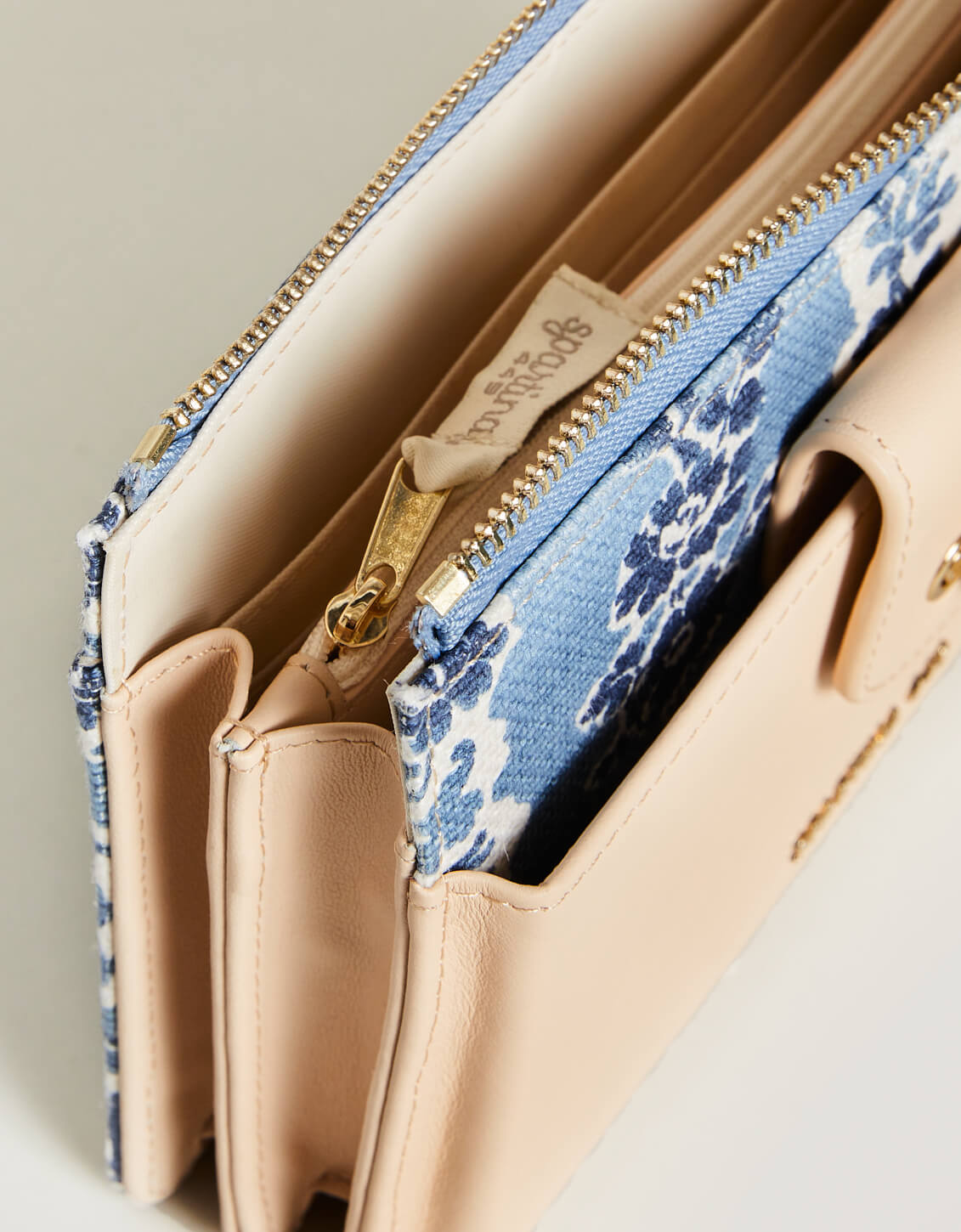  Lindsey Phone Crossbody Peeples Song