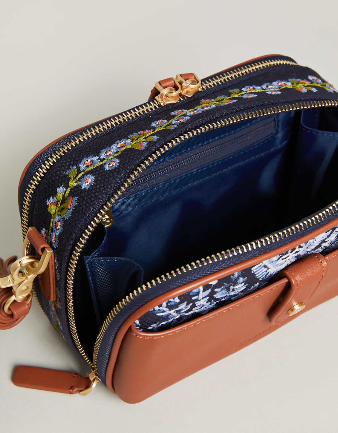 Meryl Phone Crossbody Marsh Boardwalk Paisley