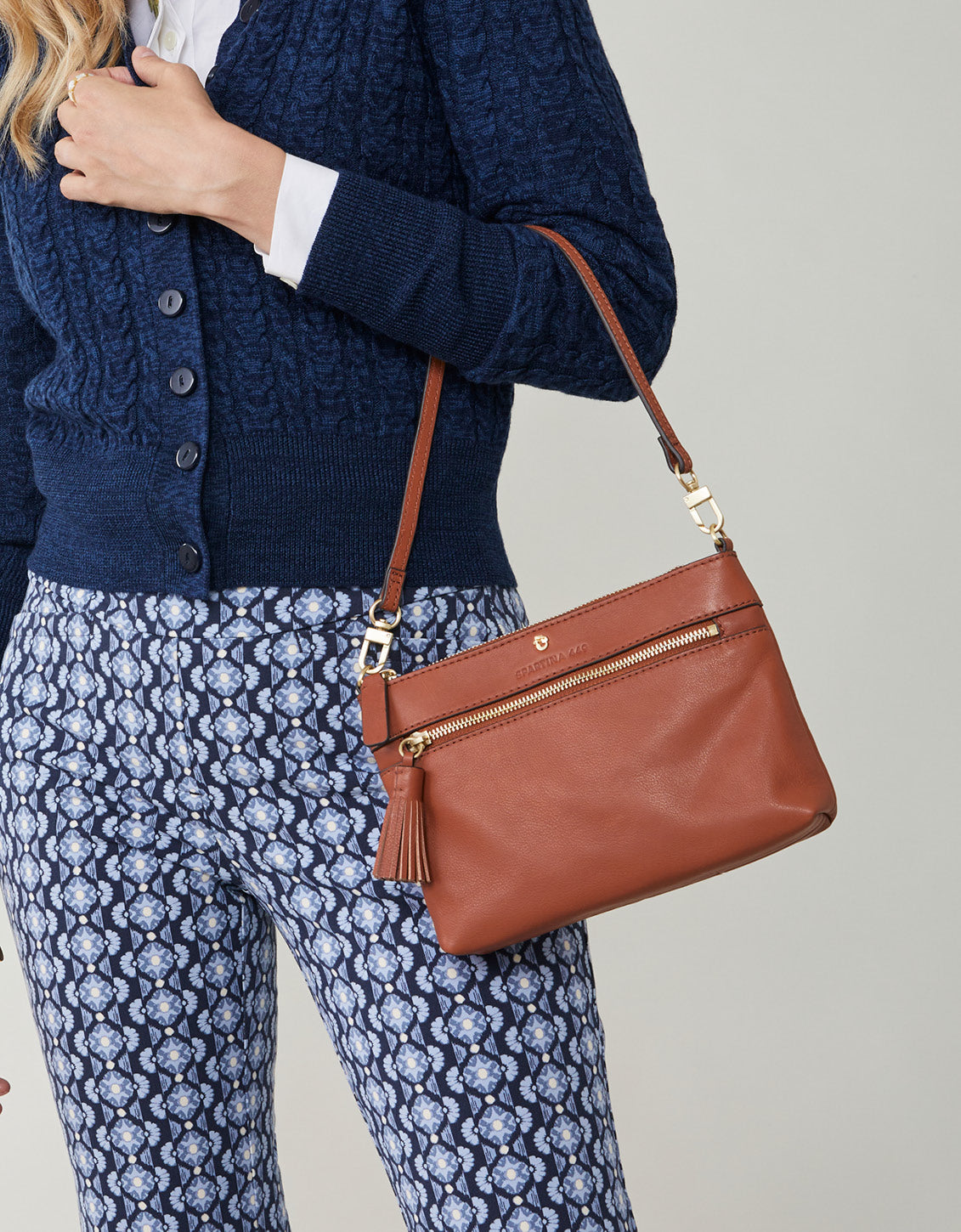  Siren Mya Convertible Crossbody Wristlet Saddle Brown