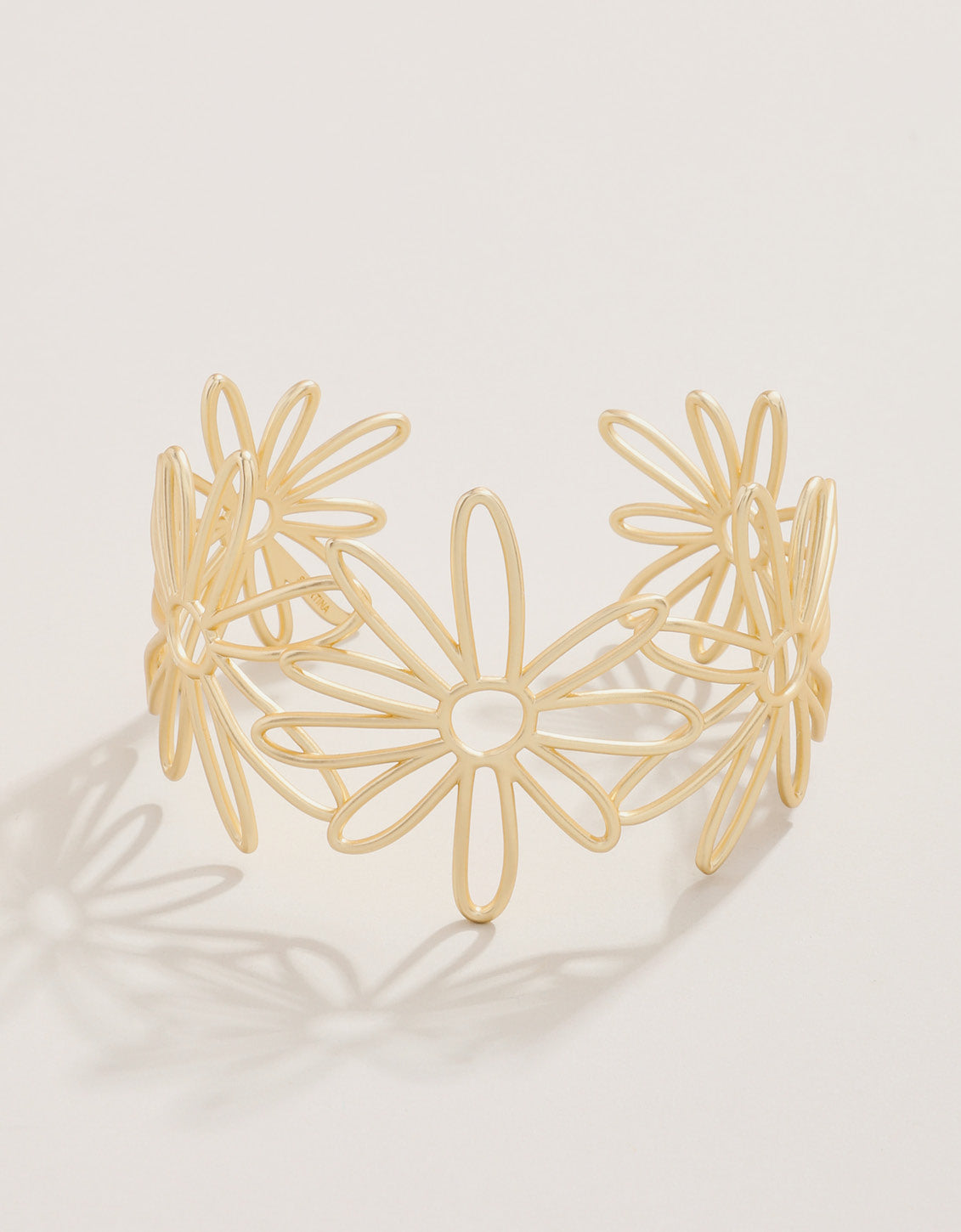  Happy Daisy Cuff Gold