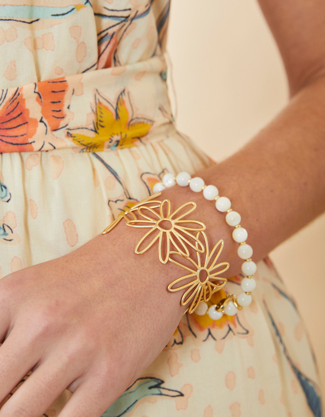  Happy Daisy Cuff Gold