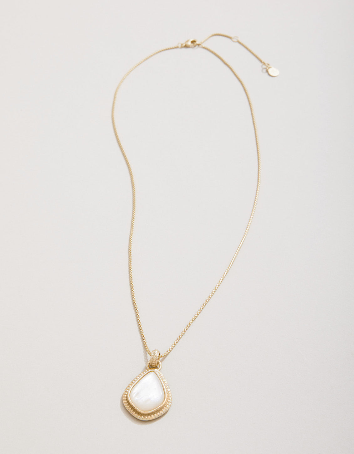  Enclave Petite Necklace 18" Mother-of-Pearl