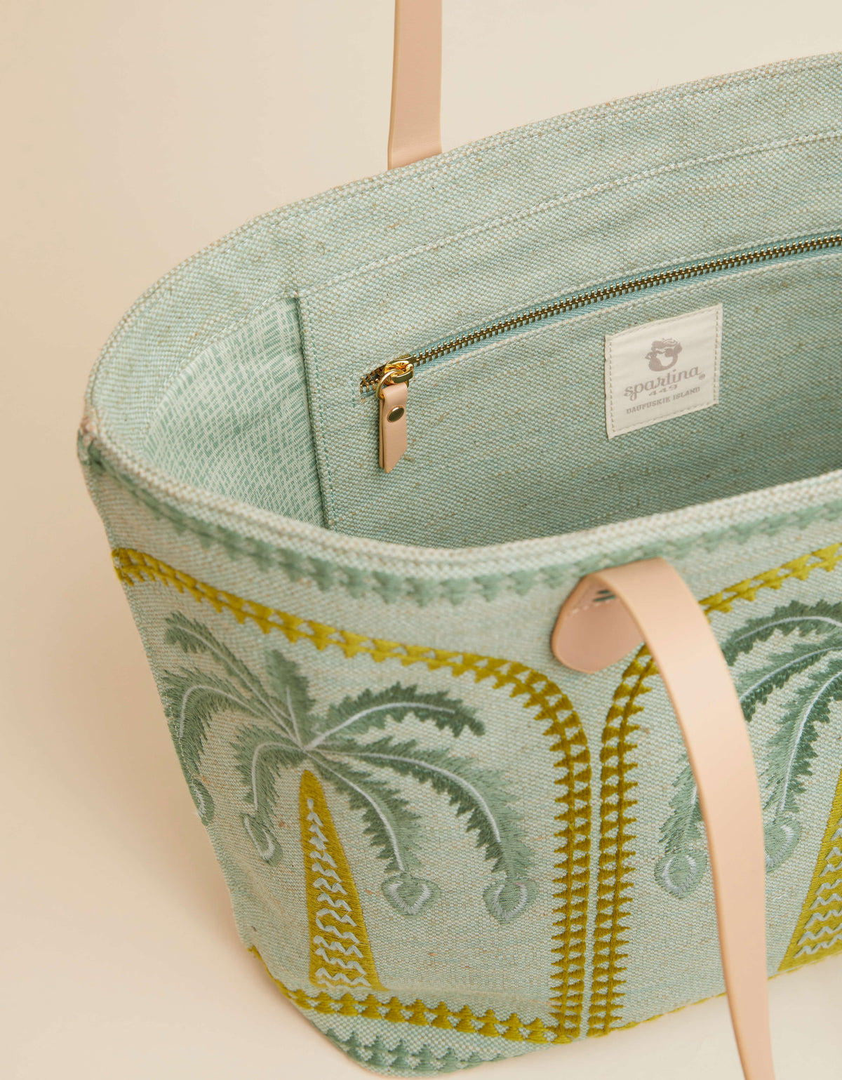  Fiesta Tote Richmond Hill Sea Foam Palms