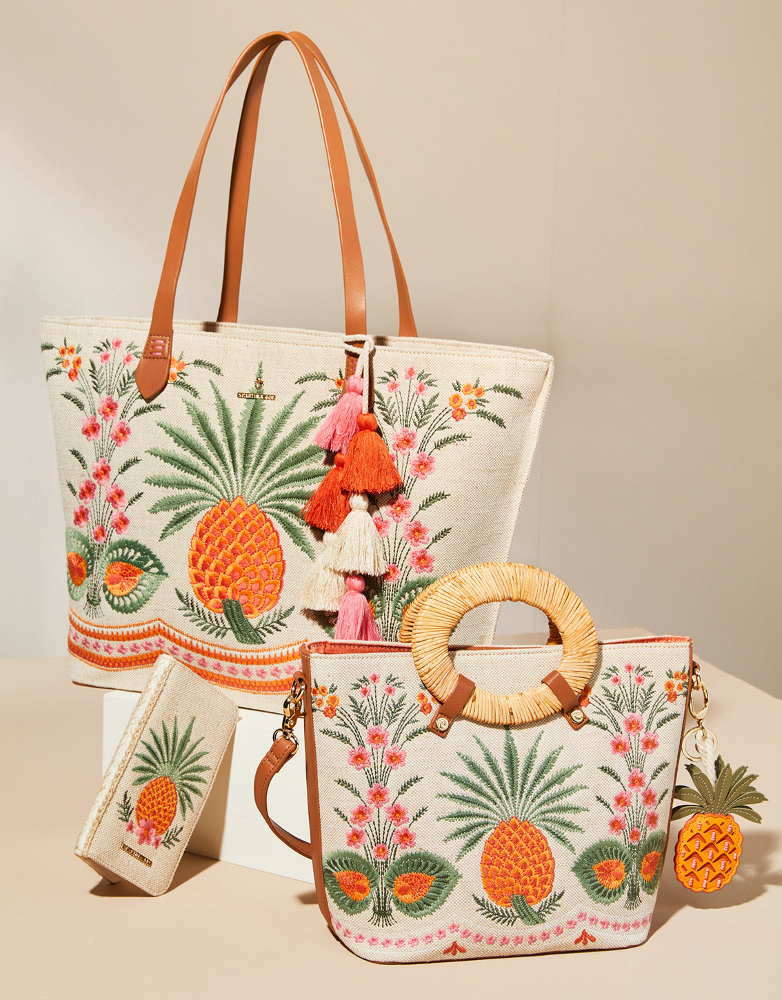  Lauren Tote Alljoy Landing Pineapple