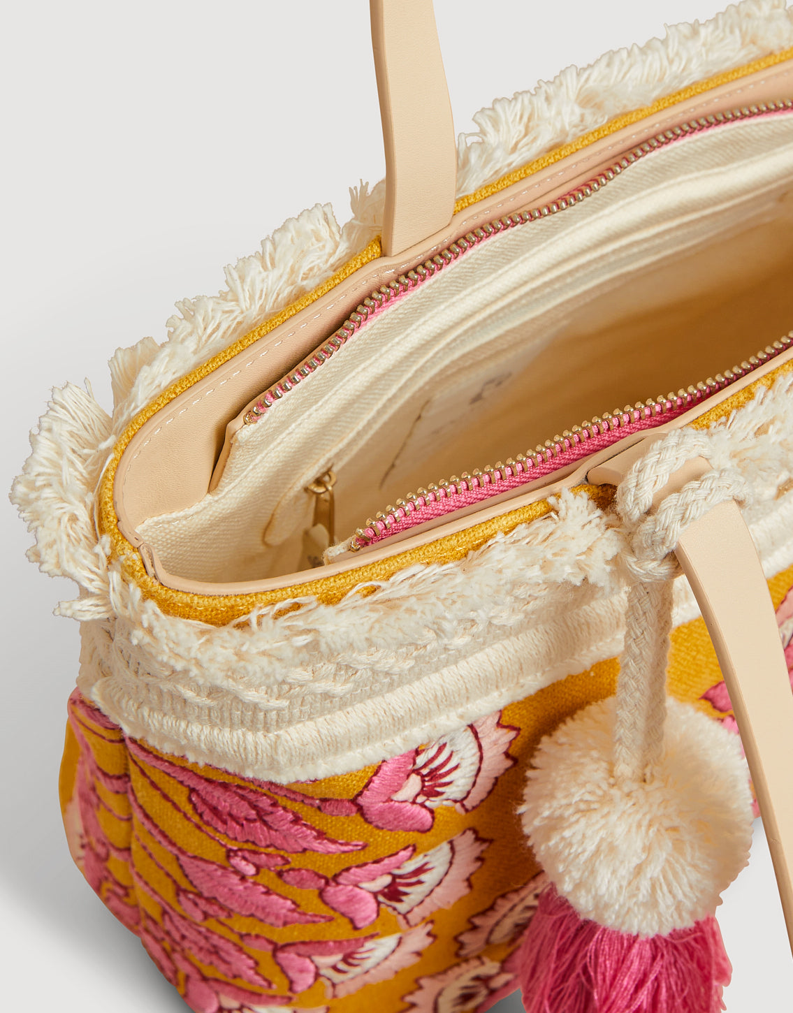  Freeport Tote Pepper Hall Woodblock Floral