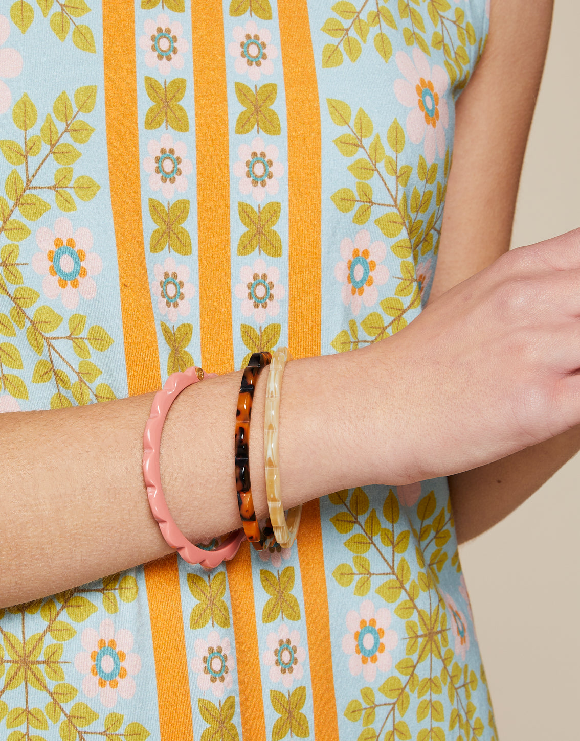  Mod Daisy Stacking Bangle Set Cream/Tortoise/Blush