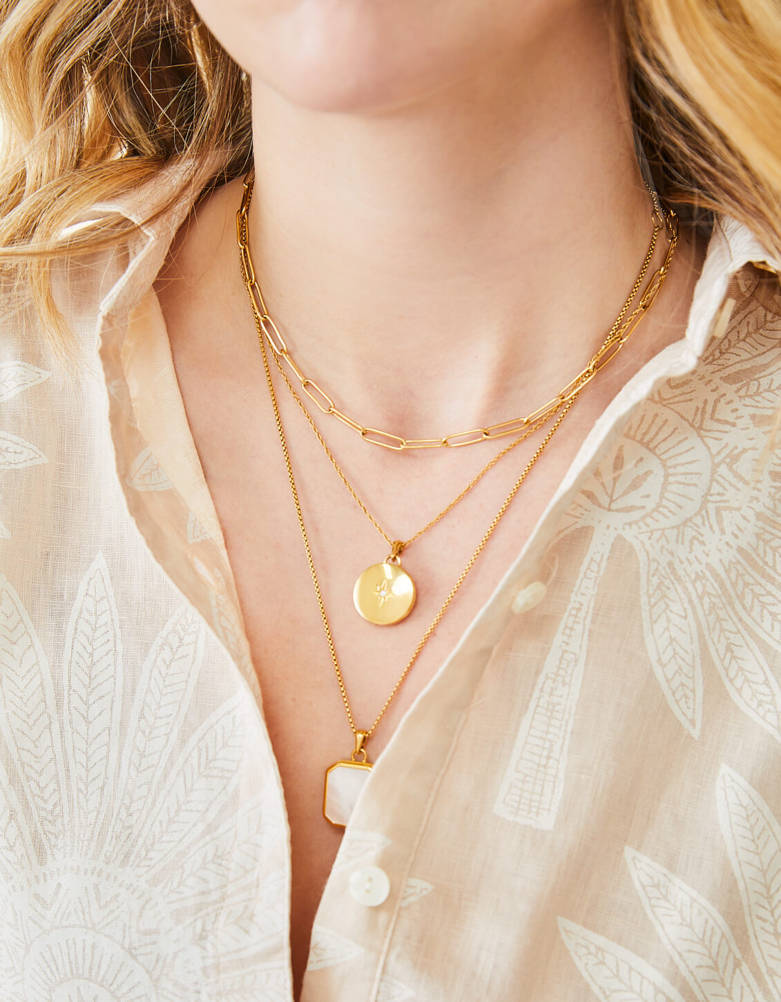  Mini Round Locket Necklace Starburst