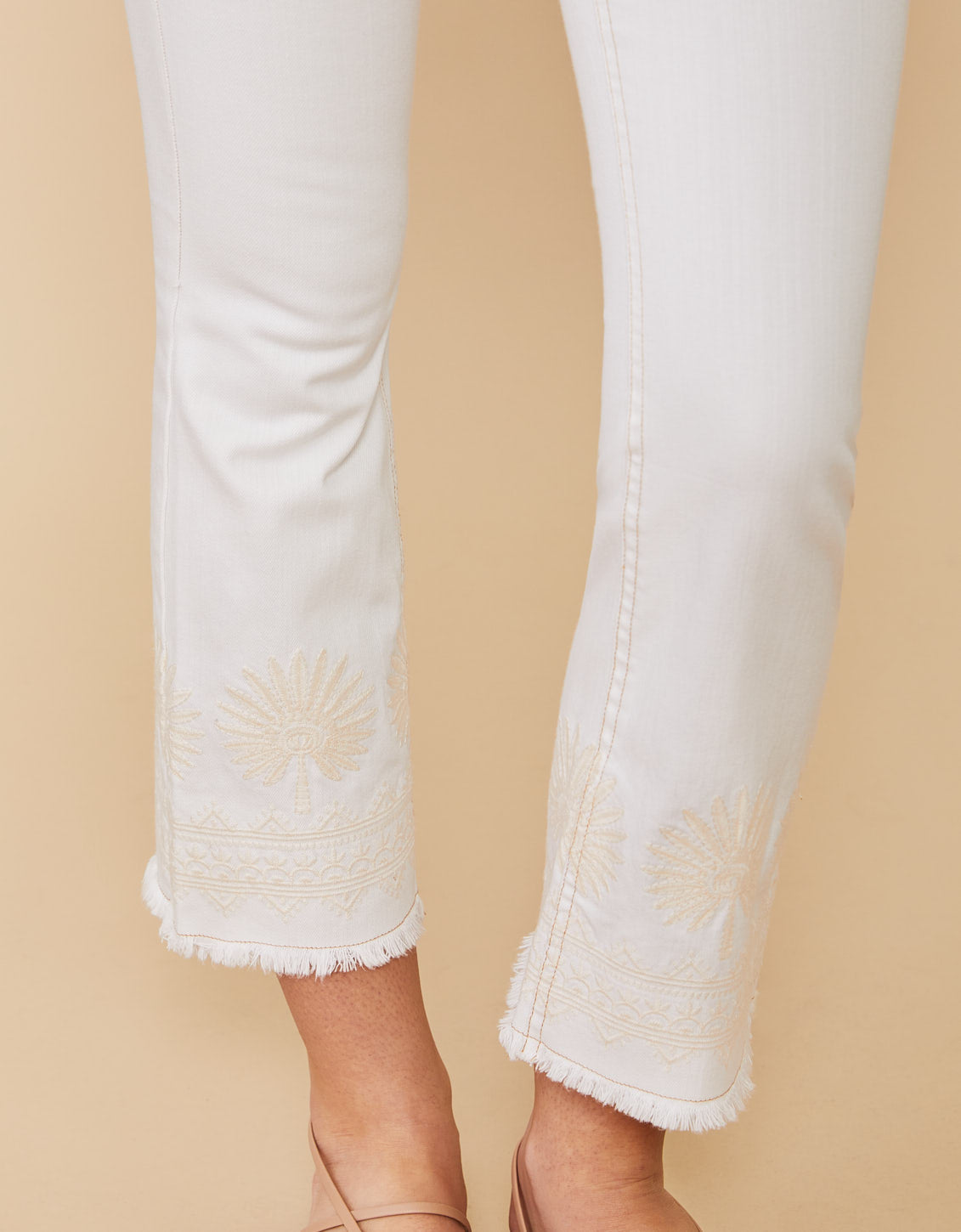  Ellington Kick Flare Jean Pearl White Embroidery