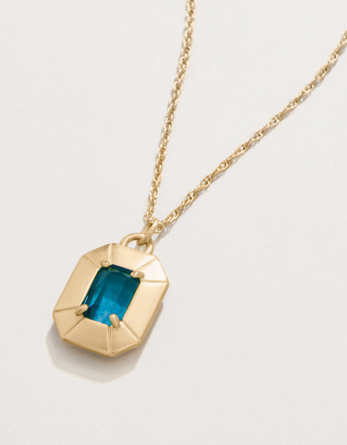  Chateau Necklace 18" Navy