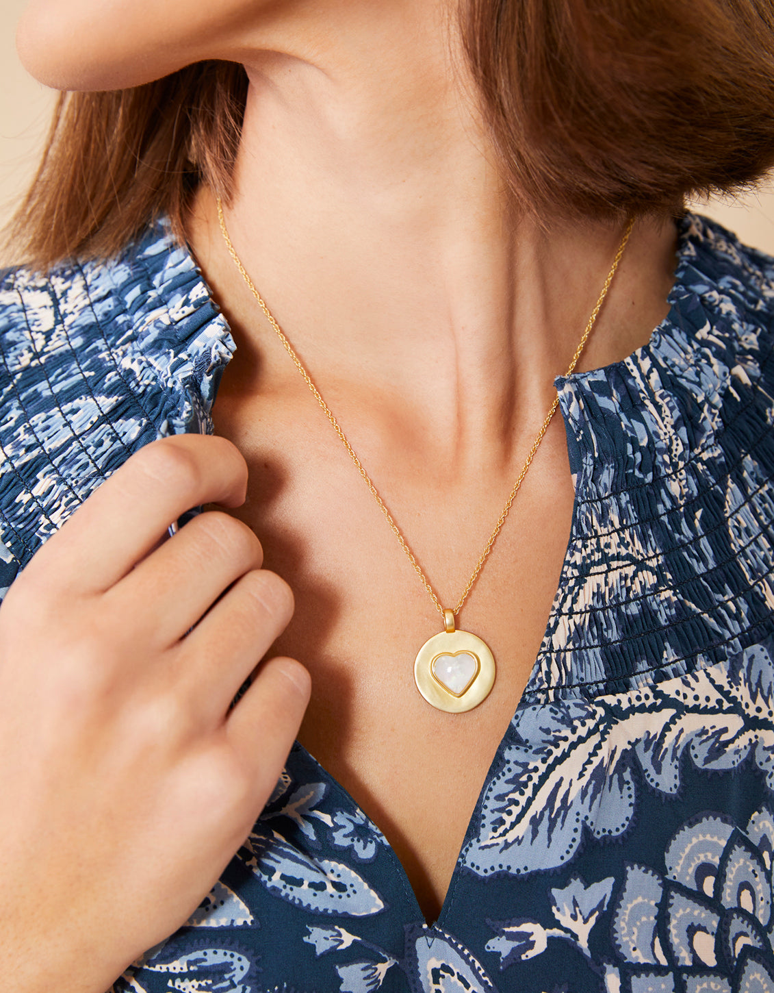  Lovely Necklace 18" Mother-of-Pearl